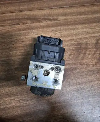 Volkswagen PASSAT B5 ABS Pump 8E0614111AB