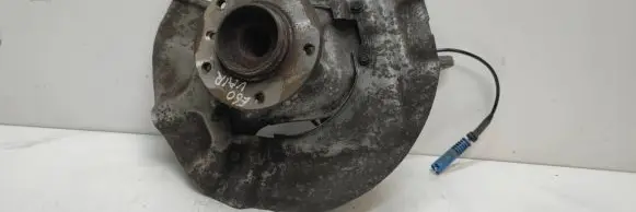 BMW 5 E60 E61 Front wheel hub 6760954