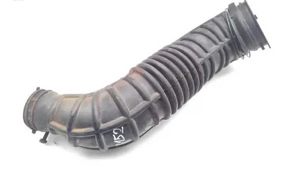KIA Carens II Air intake hose/pipe 28138-2G300