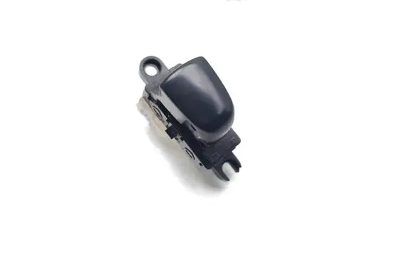 Nissan Qashqai Electric window control switch