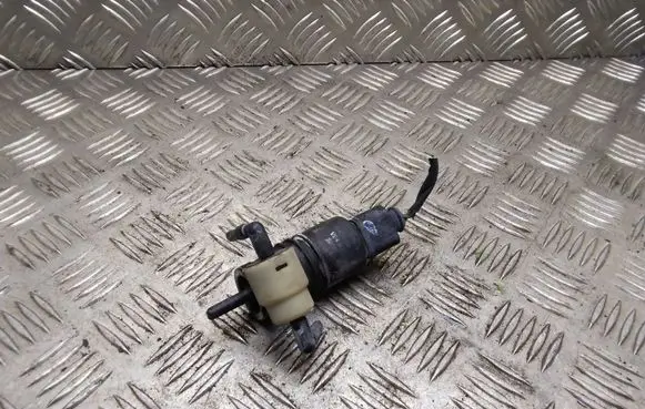 Audi A3 S3 8P Windscreen/windshield washer pump