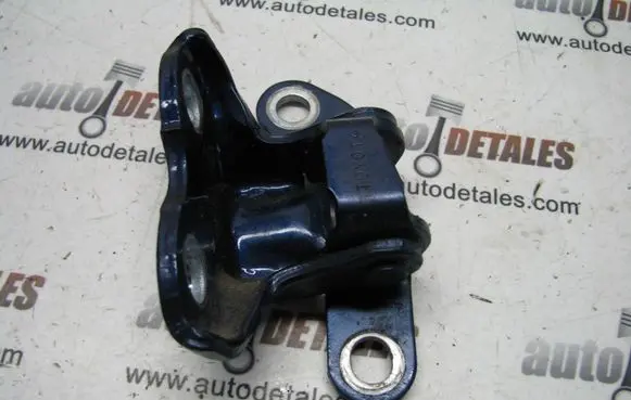 Toyota Avensis T250 Rear door upper hinge