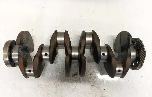 Volkswagen PASSAT B6 Crankshaft 38aa 28ds