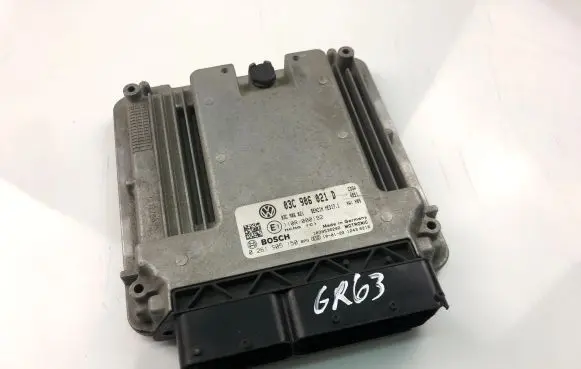 Volkswagen Touran I Engine control unit/module ECU 03C906021D 0261S05150