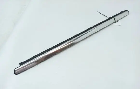 Mercedes-Benz R W251 Rear side glass trim 2516907880