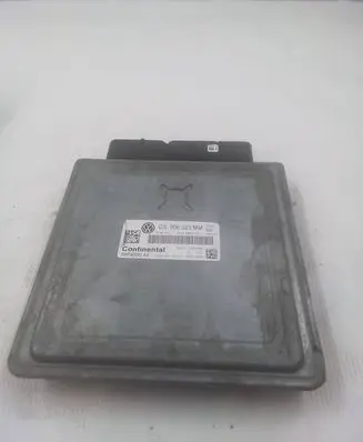 Volkswagen Golf VI Engine control unit/module 03L906023MM 03L907425C