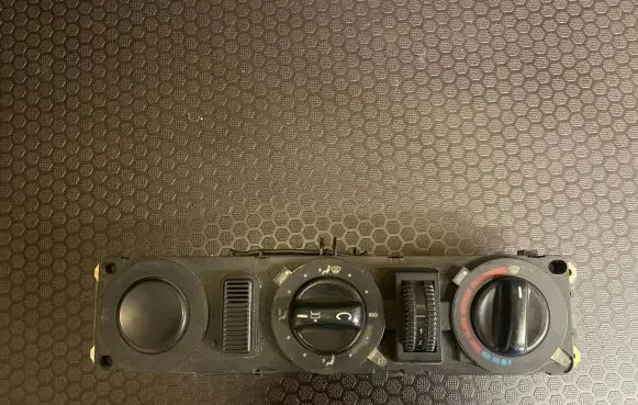 Mercedes-Benz Sprinter W901 W902 W903 W904 Climate control unit 5HB00805703 A0008306385