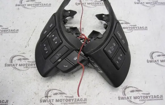 Mazda 6 Steering wheel buttons/switches 75E504