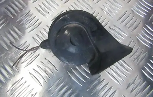 BMW 5 E39 Horn signal 703881157