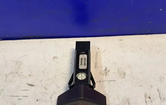 Hazard light switch