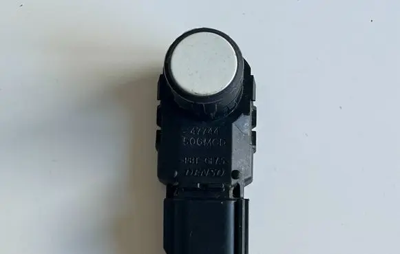 Toyota RAV 4 (XA50) Parking PDC sensor 4206050440 5044010126 163
