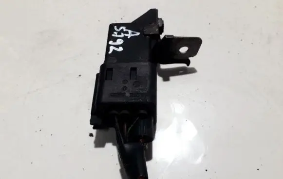 Skoda Superb B5 (3U) Glow plug pre-heat relay 0281003038 038907281D