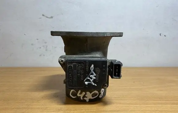 Seat Toledo I (1L) Mass air flow meter 050133471A C4308