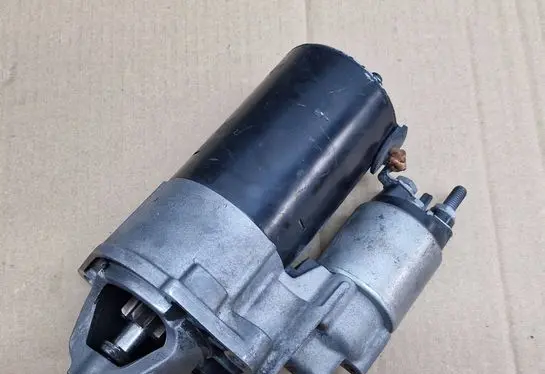 Alfa Romeo Giulietta Starter motor 51804744A152 0001137002