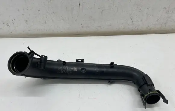 Cupra Leon Intercooler hose/pipe 04E145673AN