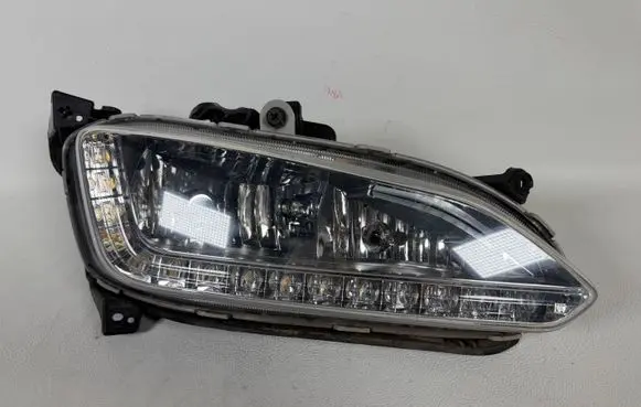 Hyundai Santa Fe Headlight/headlamp 922022W110