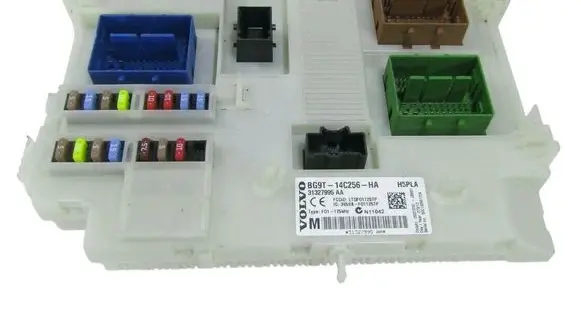 Volvo XC60 Fuse module 31327995
