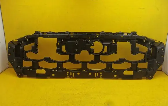 Audi Q8 Front bumper mounting bracket 4M8807233H