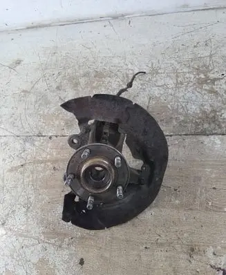 Volvo S40 Front wheel hub