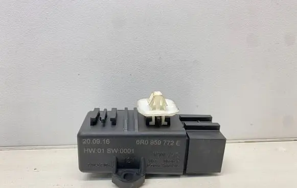 Skoda Rapid (NH) Seat heating relay 6R0959772E