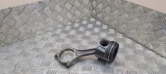 Land Rover Range Rover L405 Piston with connecting rod H268X
