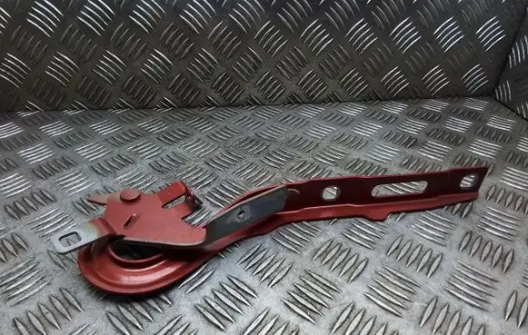 Engine bonnet/hood hinges