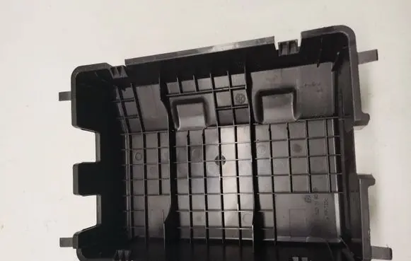 Mercedes-Benz GLE (W166 - C292) Fuse box cover A1665400180