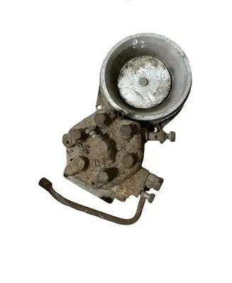 Audi 100 200 5000 C3 Fuel distributor 0438100125