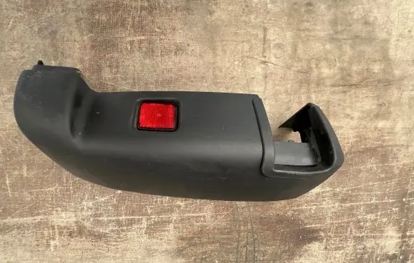 Rear bumper corner part panel trim