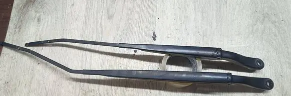Renault Megane III Front wiper blade arm 288860005R