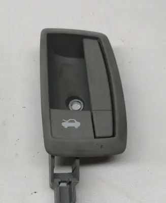 Engine bonnet (hood) release handle