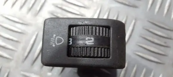 Seat Toledo I (1L) Headlight level height control switch 1l0941333
