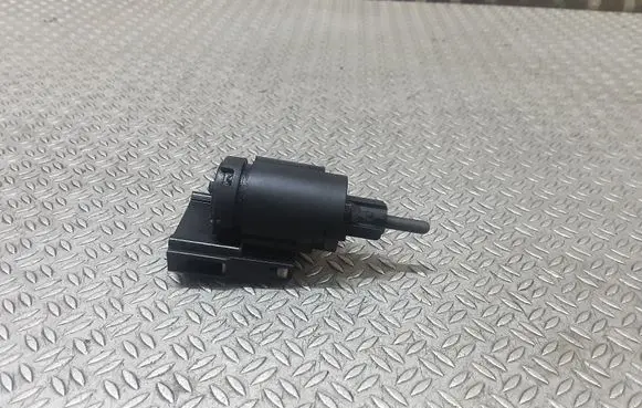 Audi A4 S4 B7 8E 8H Brake pedal sensor switch 3B0945511