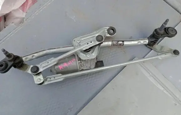 Skoda Fabia Mk1 (6Y) Front wiper linkage and motor 658955023