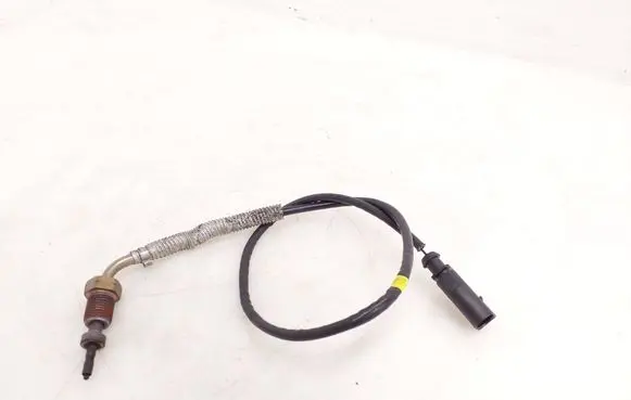 Volkswagen PASSAT B8 Exhaust gas temperature sensor 04L906088AR