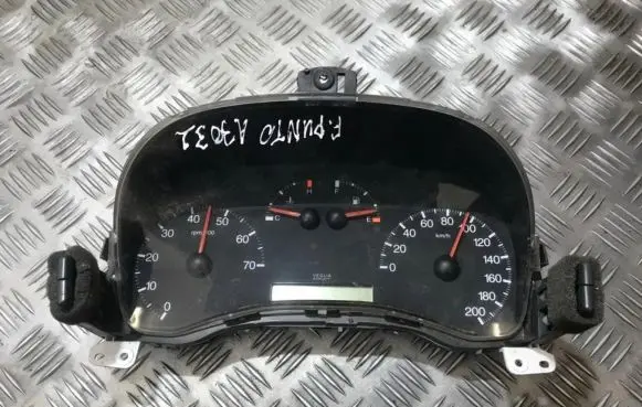Fiat Punto (188) Speedometer (instrument cluster) 46833455 6690689