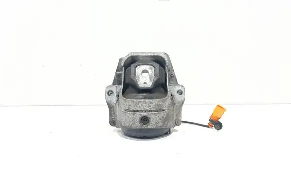 Engine mount bracket