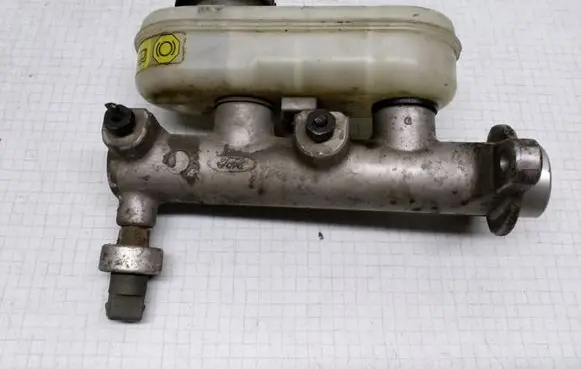 Ford Transit Master brake cylinder