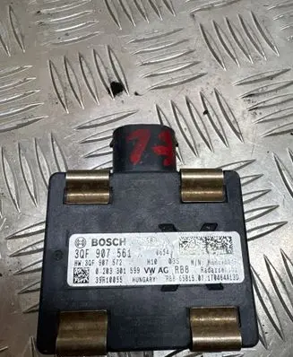 Volkswagen Golf VII Distronic sensor radar 3QF907561A 39R10055 3QF907572