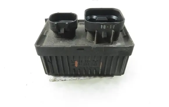 Opel Astra J Glow plug pre-heat relay 51299045 55557761