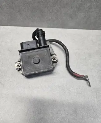 BMW 5 E60 E61 Glow plug pre-heat relay 859172301