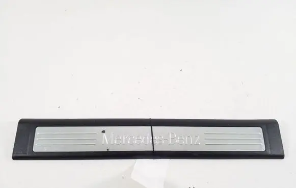 Mercedes-Benz ML W164 Front sill trim cover A1646803335