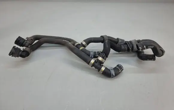 Cupra Formentor Coolant pipe/hose 