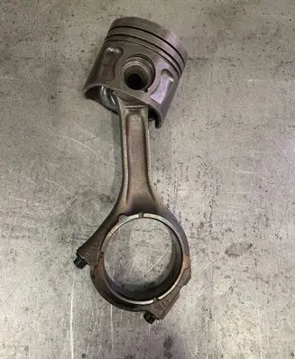 Jeep Grand Cherokee Piston with connecting rod 