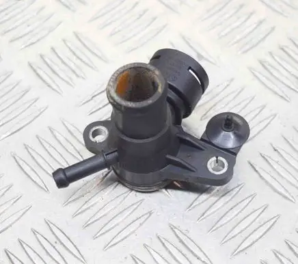 Audi TT TTS Mk2 Engine coolant pipe/hose 06J121132G
