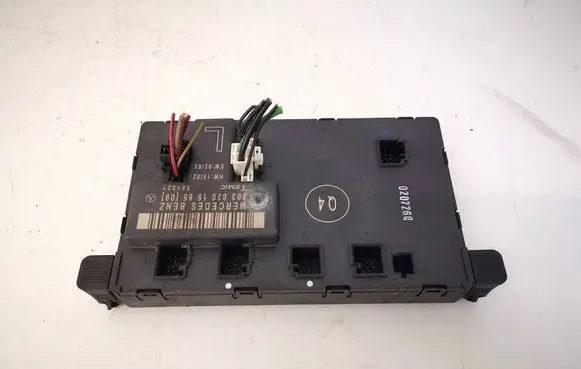 Mercedes-Benz C W203 Door control unit/module 2038201585