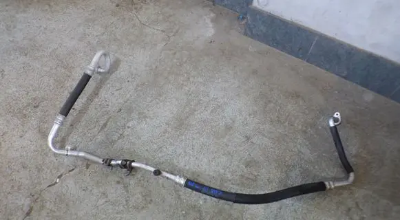Renault Clio IV Air conditioning (A/C) pipe/hose 924541854R 08052016