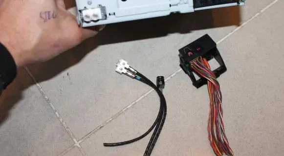 Volkswagen PASSAT B6 Sound system wiring loom 3B7035444 1K0035186AB RCD310