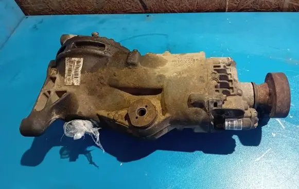 Volvo XC70 Rear differential P1216646 F130852