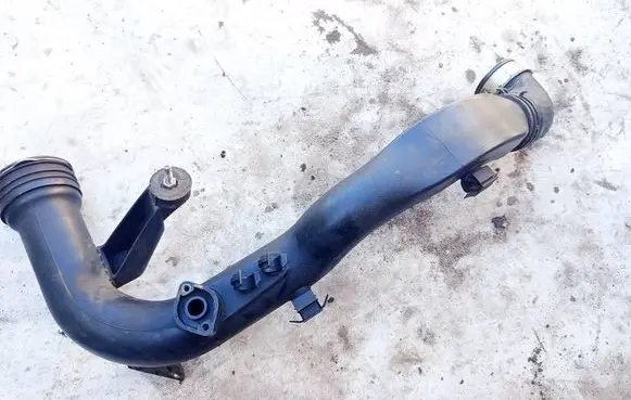 Skoda Superb B5 (3U) Intercooler hose/pipe 8E0145762B